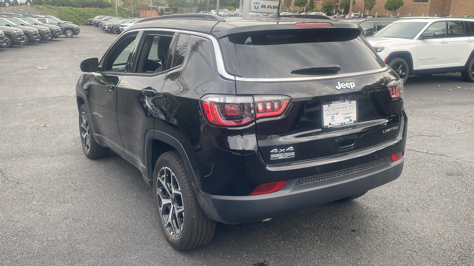 2025 Jeep Compass Limited 24