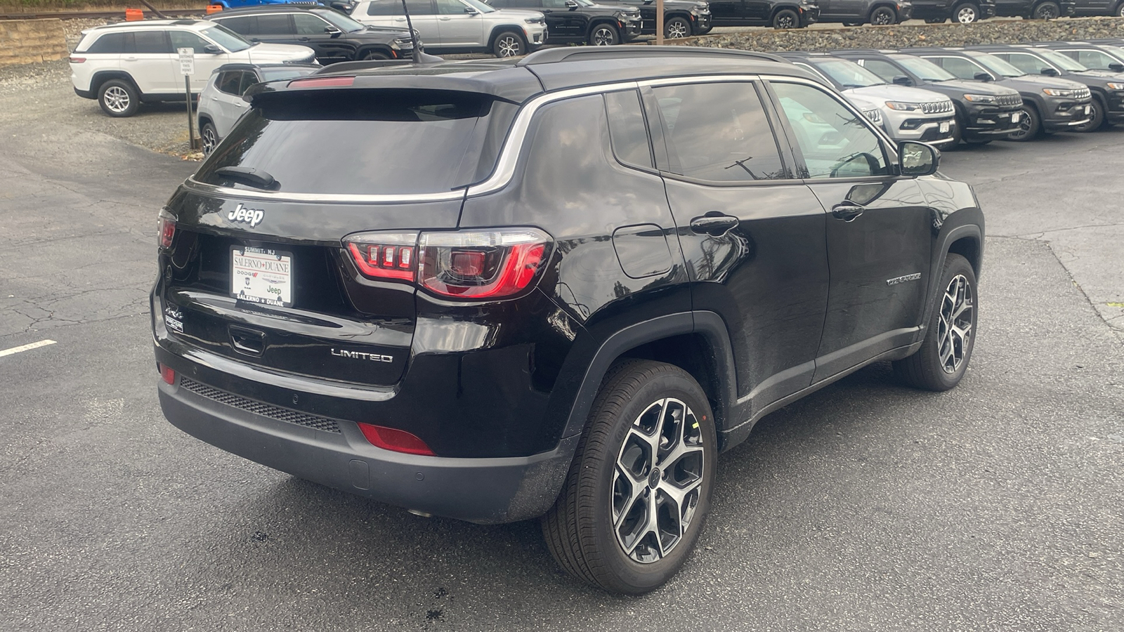 2025 Jeep Compass Limited 27