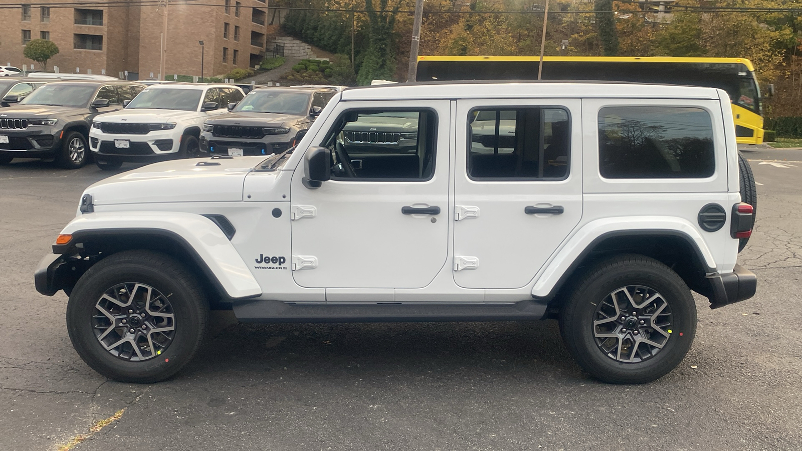 2025 Jeep Wrangler Sahara 4