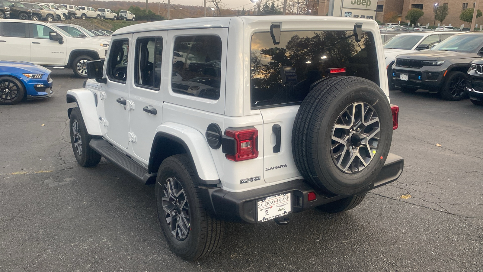 2025 Jeep Wrangler Sahara 24