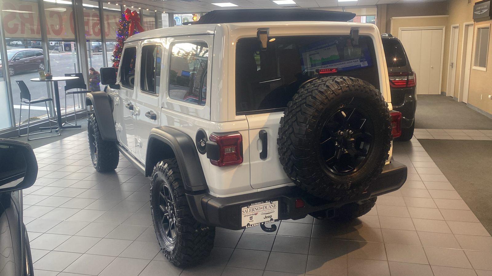 2025 Jeep Wrangler Willys 22