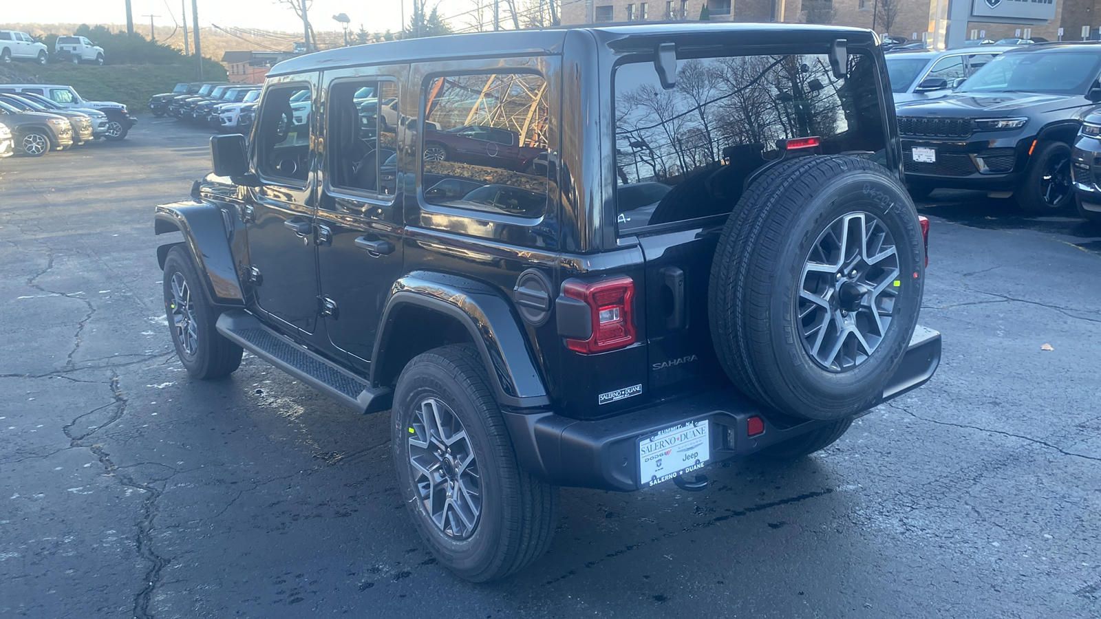 2025 Jeep Wrangler Sahara 24