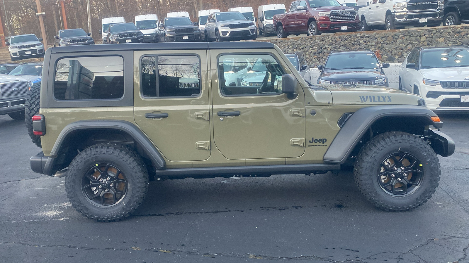 2025 Jeep Wrangler Willys 27