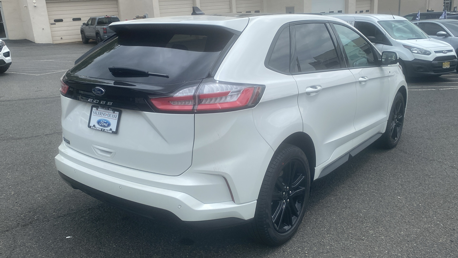 2024 Ford Edge ST Line 27