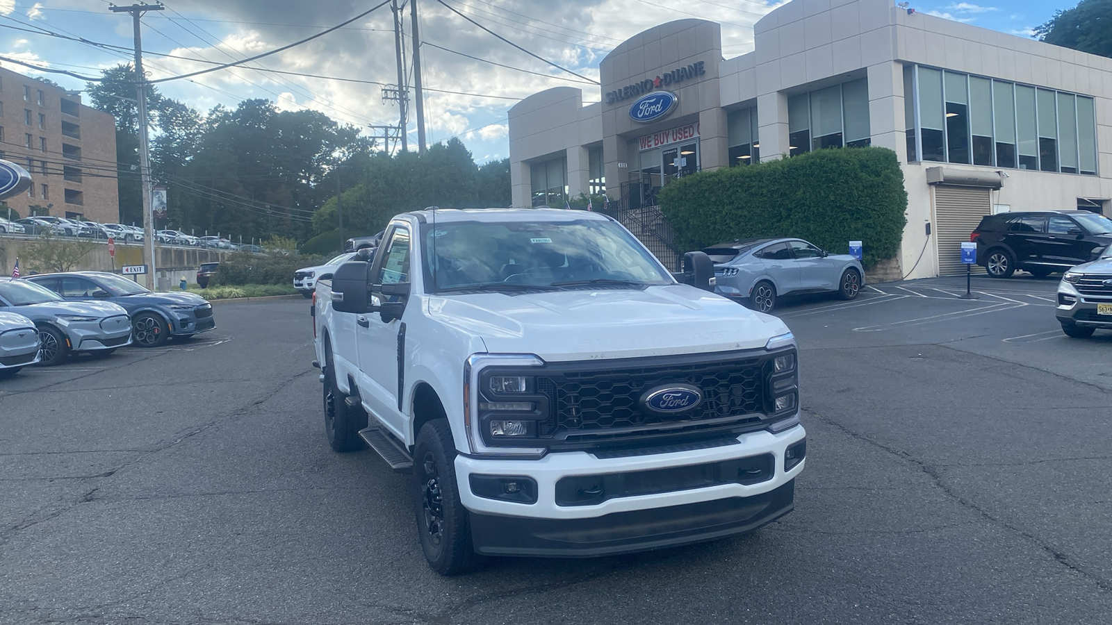 2024 Ford Super Duty F-350 SRW XL 1