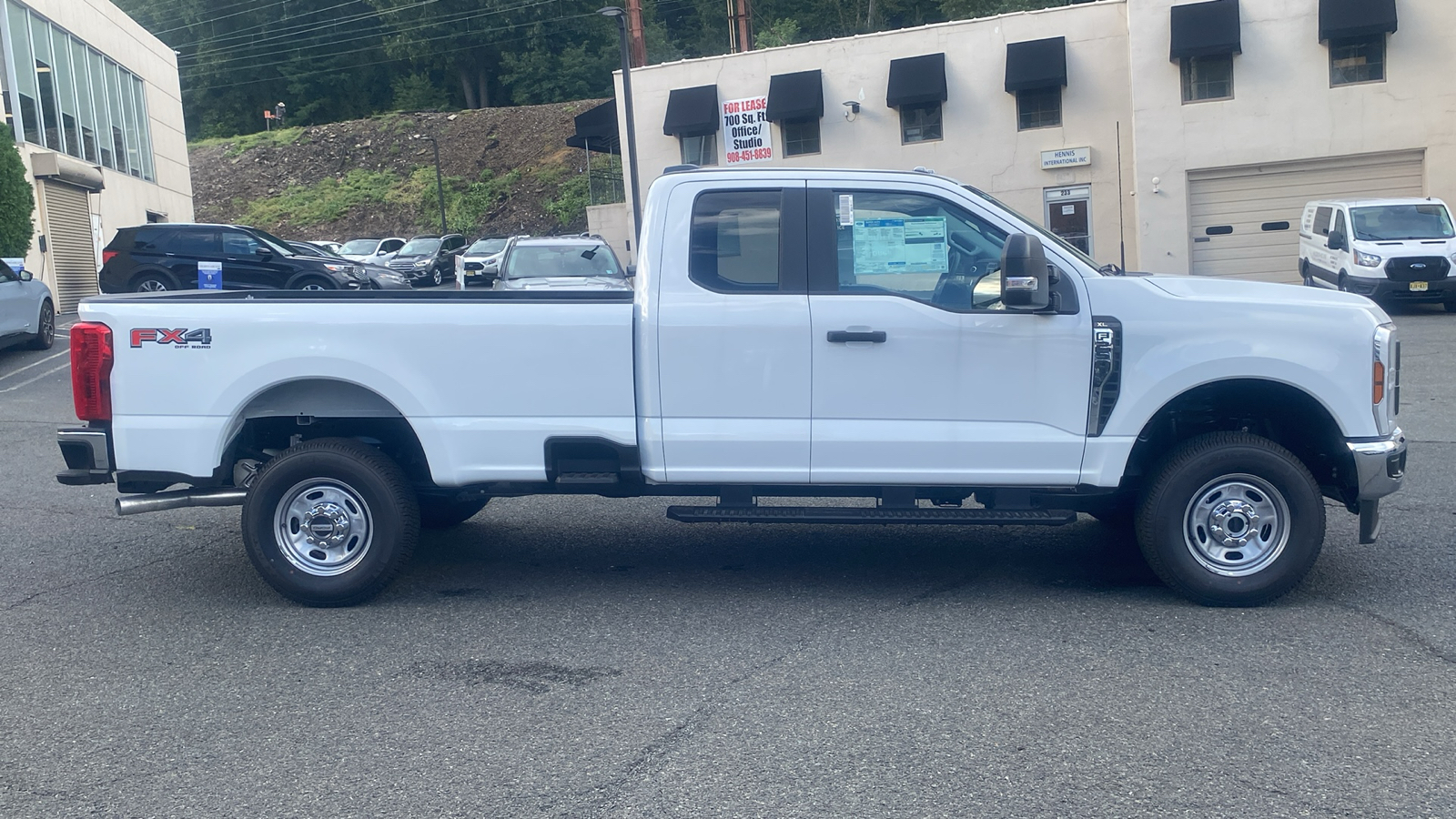 2024 Ford Super Duty F-250 SRW XL 28