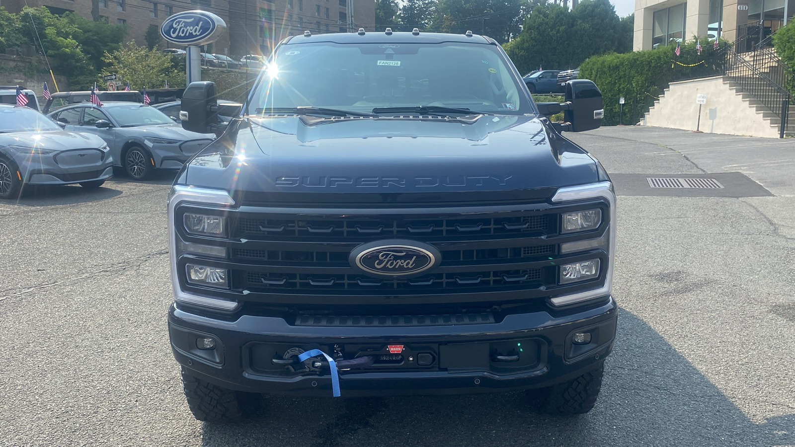 2024 Ford Super Duty F-350 SRW LARIAT 2