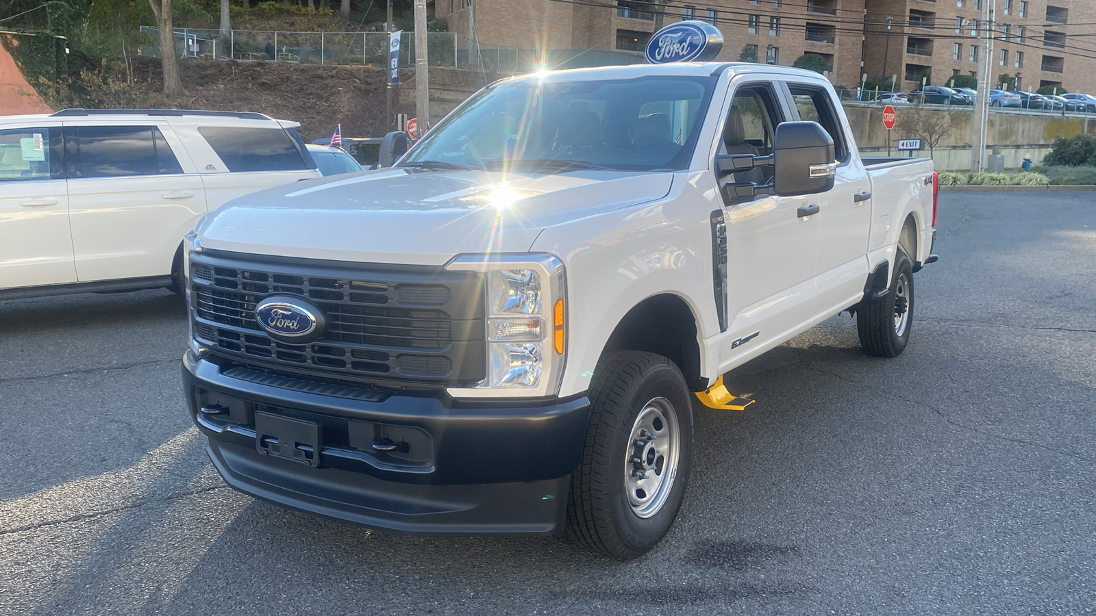 2024 Ford Super Duty F-350 SRW  3