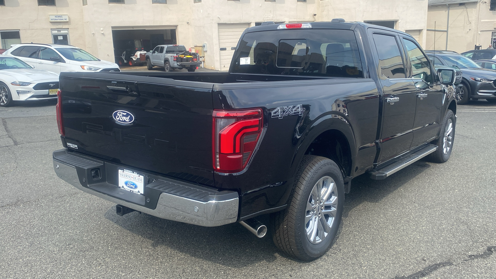 2024 Ford F-150 LARIAT 27