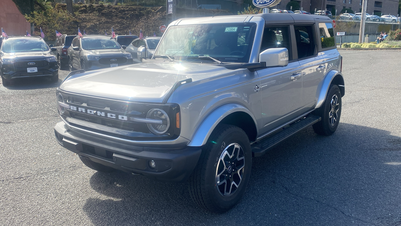 2024 Ford Bronco Outer Banks 3