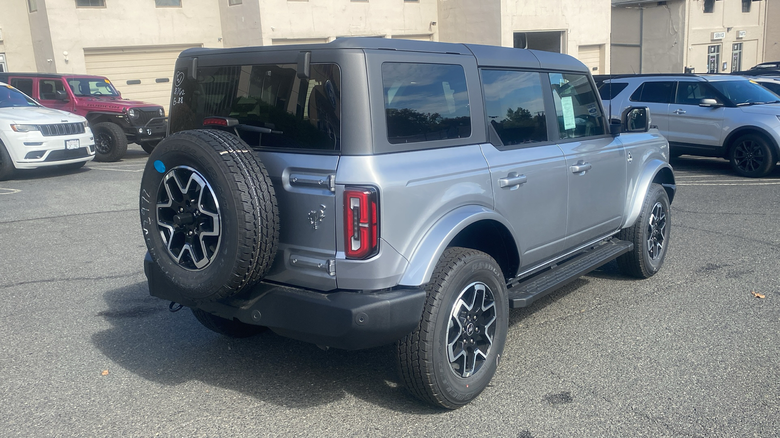 2024 Ford Bronco Outer Banks 26