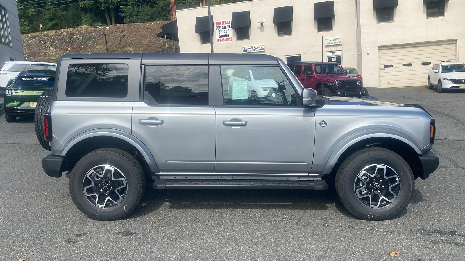 2024 Ford Bronco Outer Banks 27