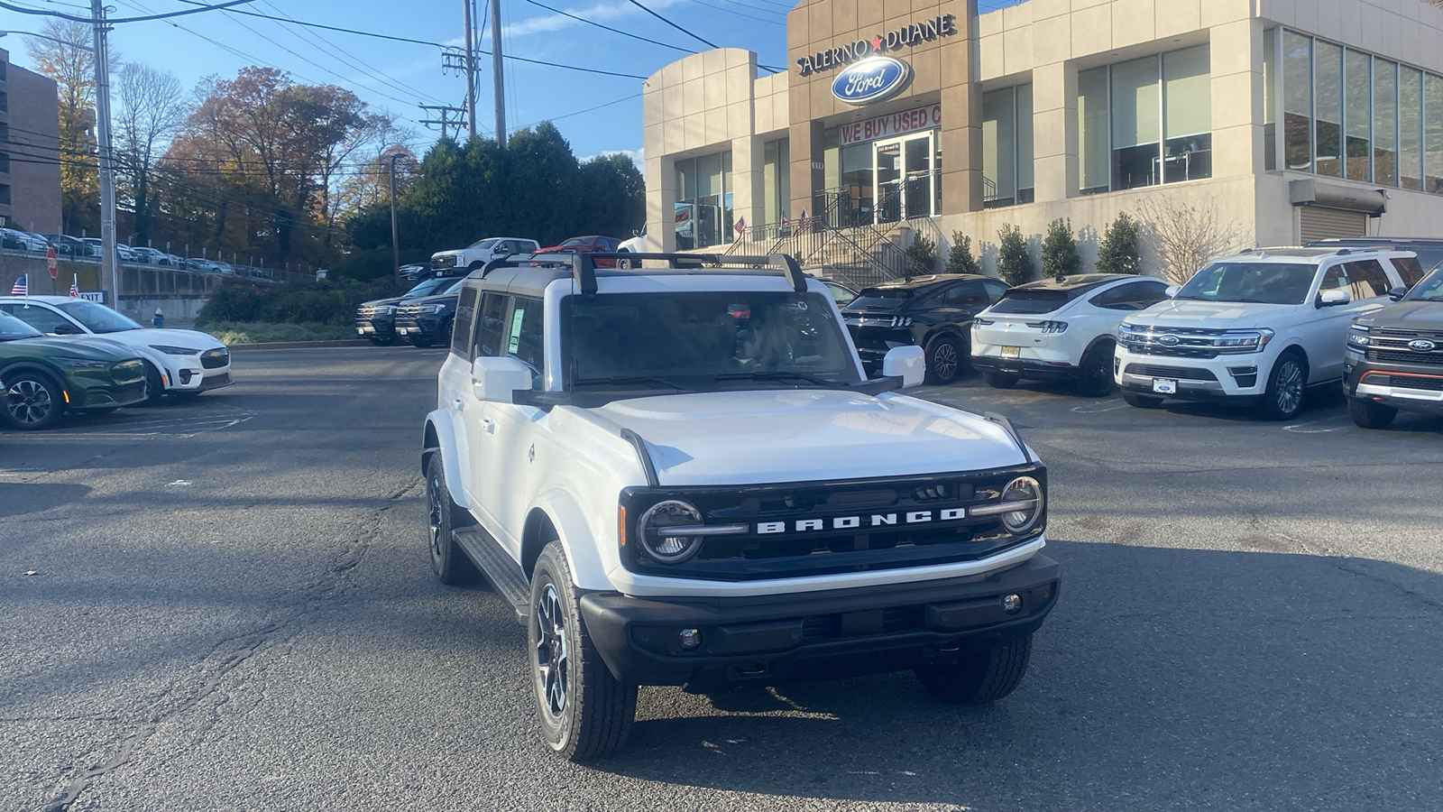 2024 Ford Bronco Outer Banks 1