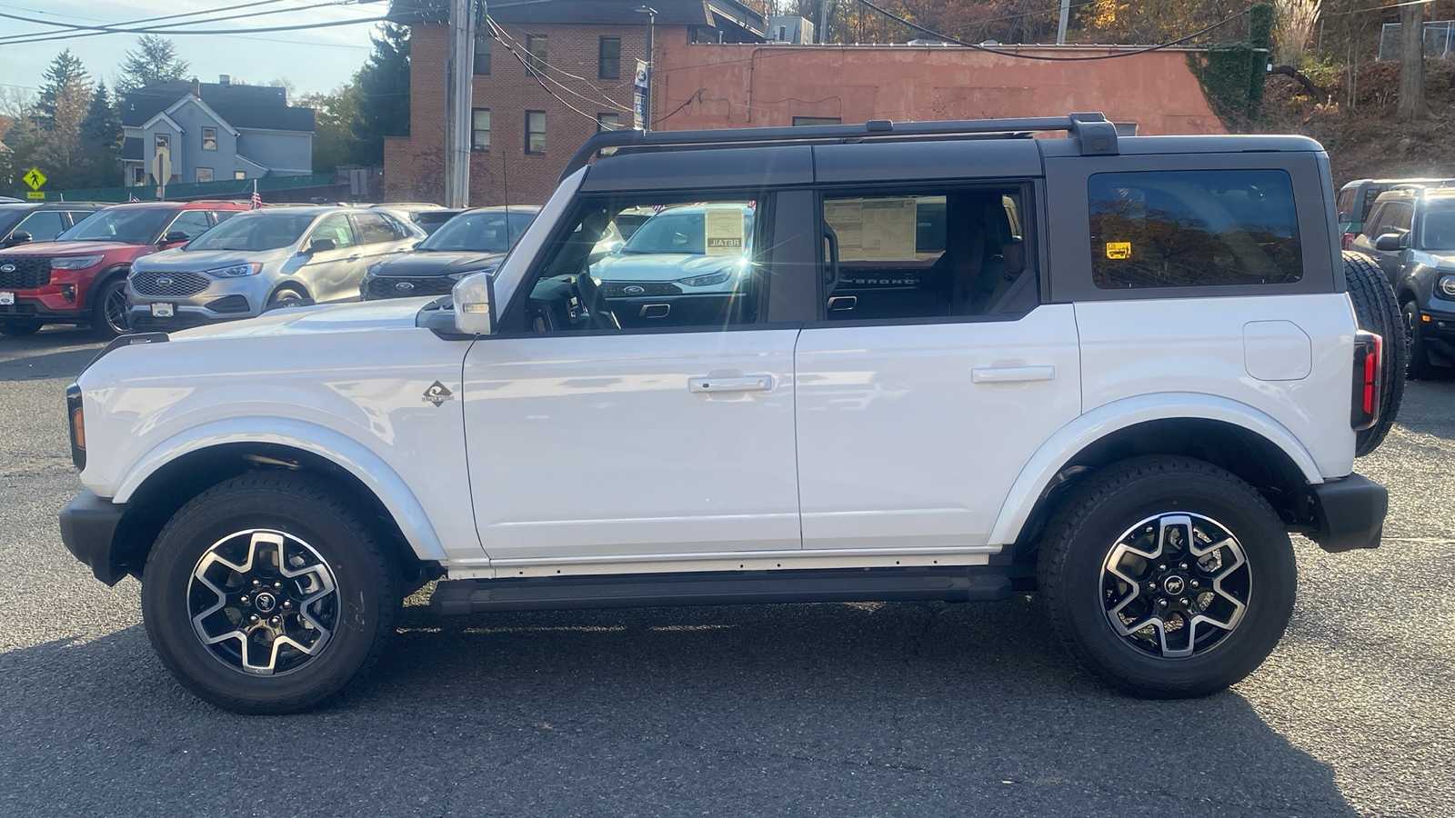 2024 Ford Bronco Outer Banks 4