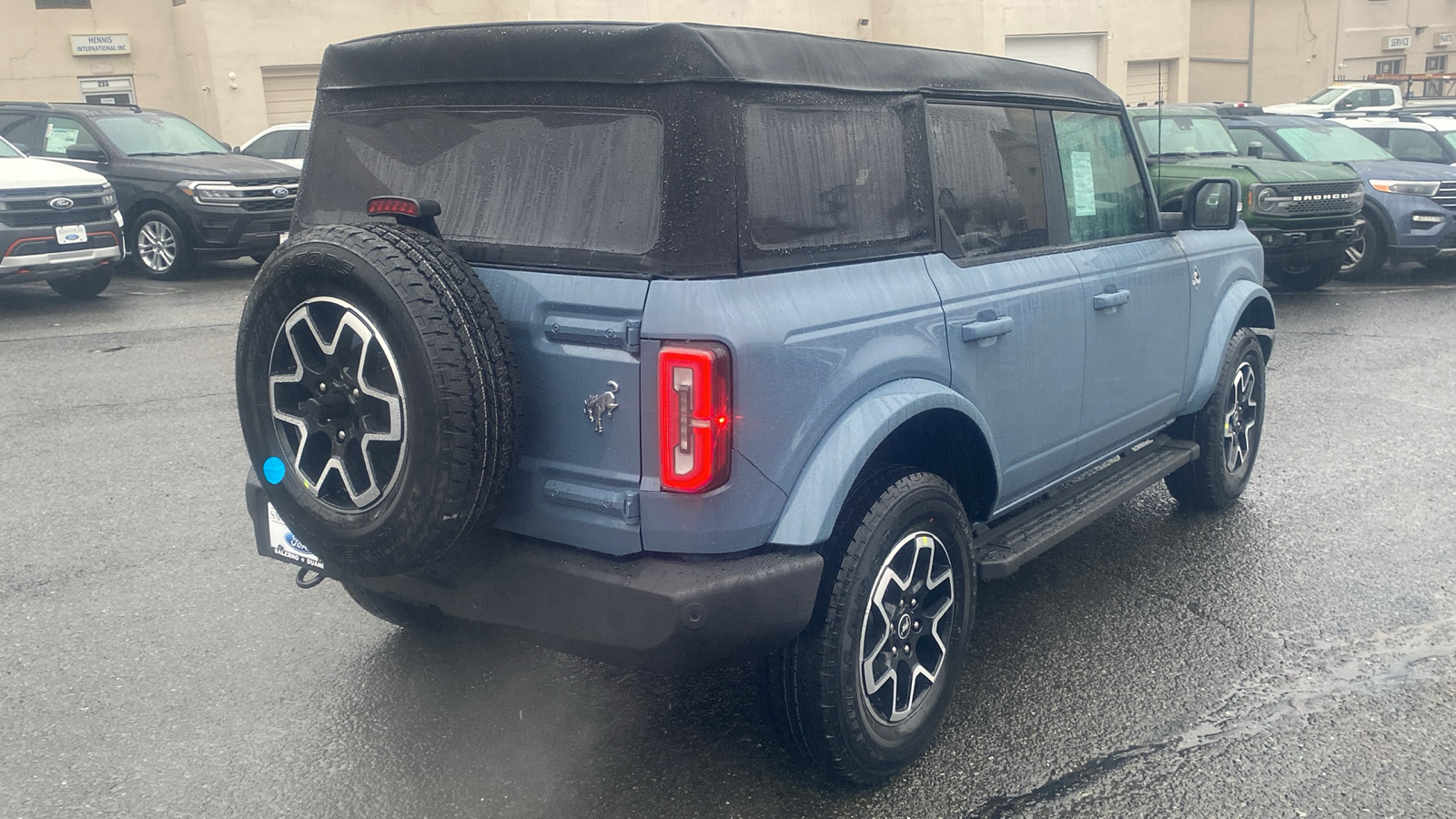 2024 Ford Bronco Outer Banks 26