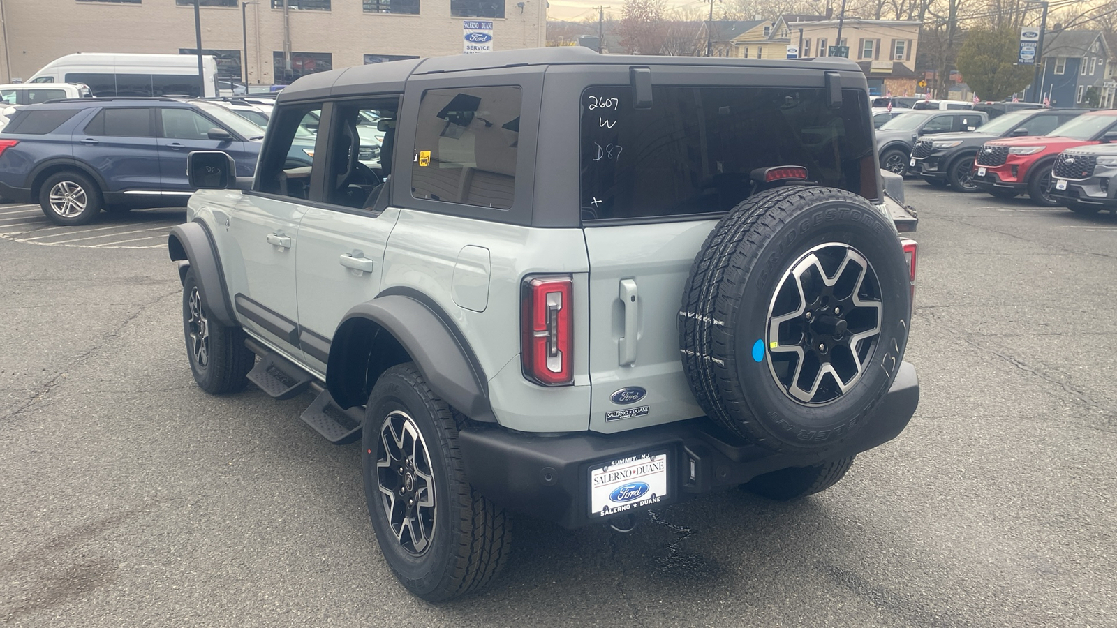 2024 Ford Bronco Outer Banks 23