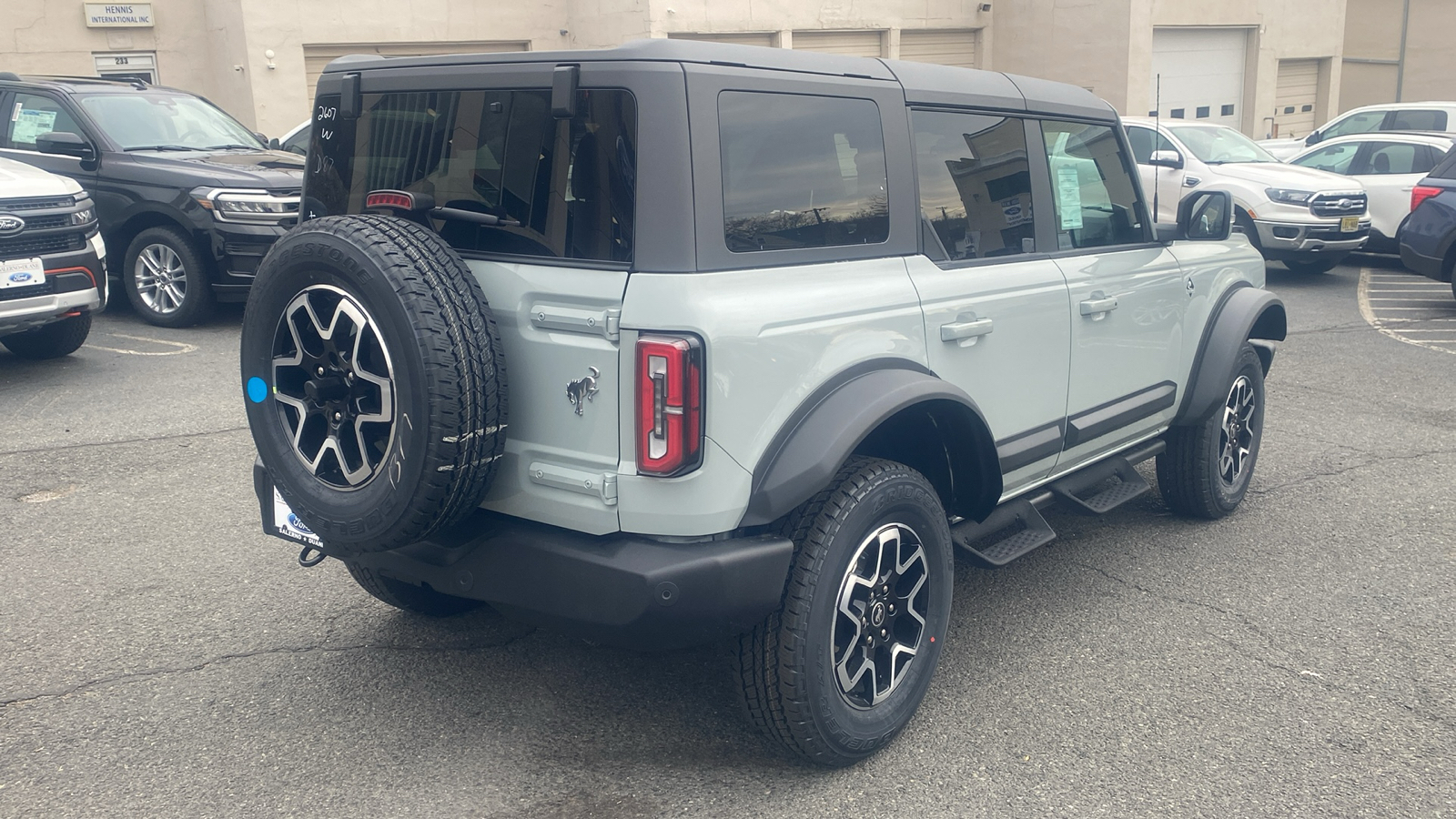 2024 Ford Bronco Outer Banks 26