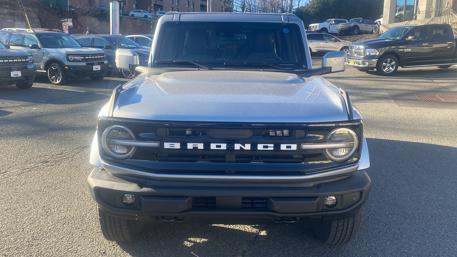 2024 Ford Bronco Outer Banks 2