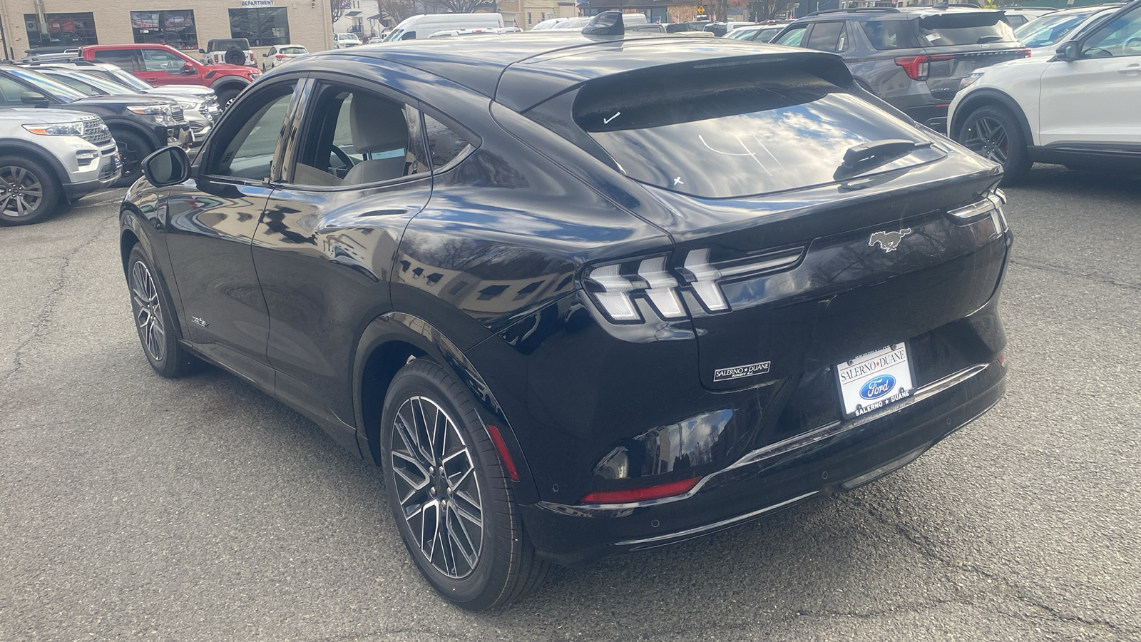 2024 Ford Mustang Mach-E Premium 22