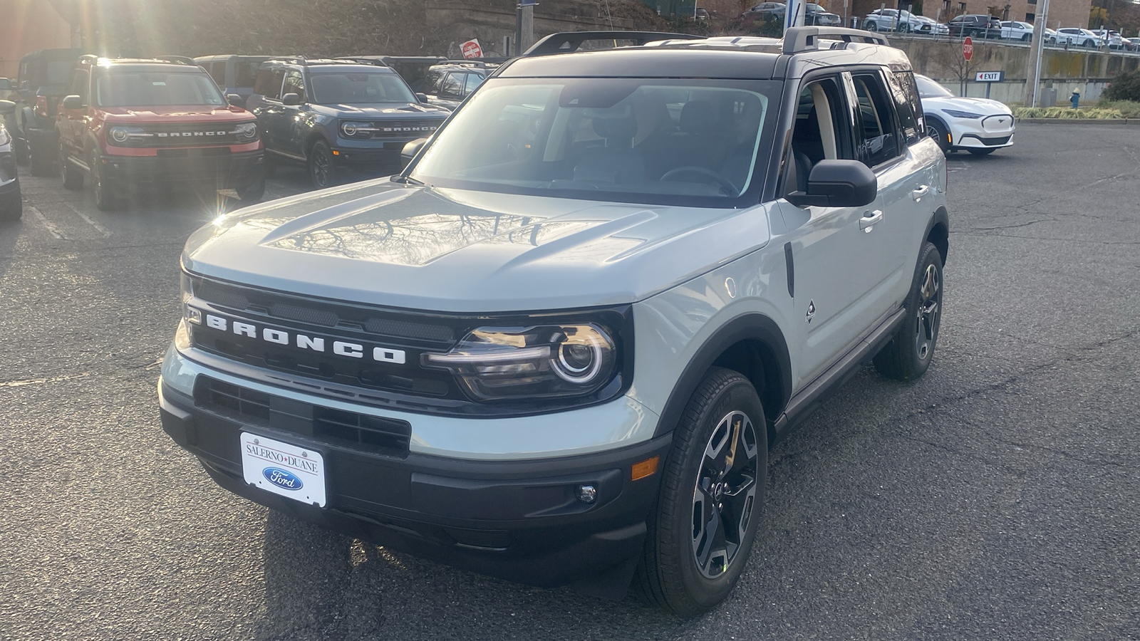 2024 Ford Bronco Sport Outer Banks 3