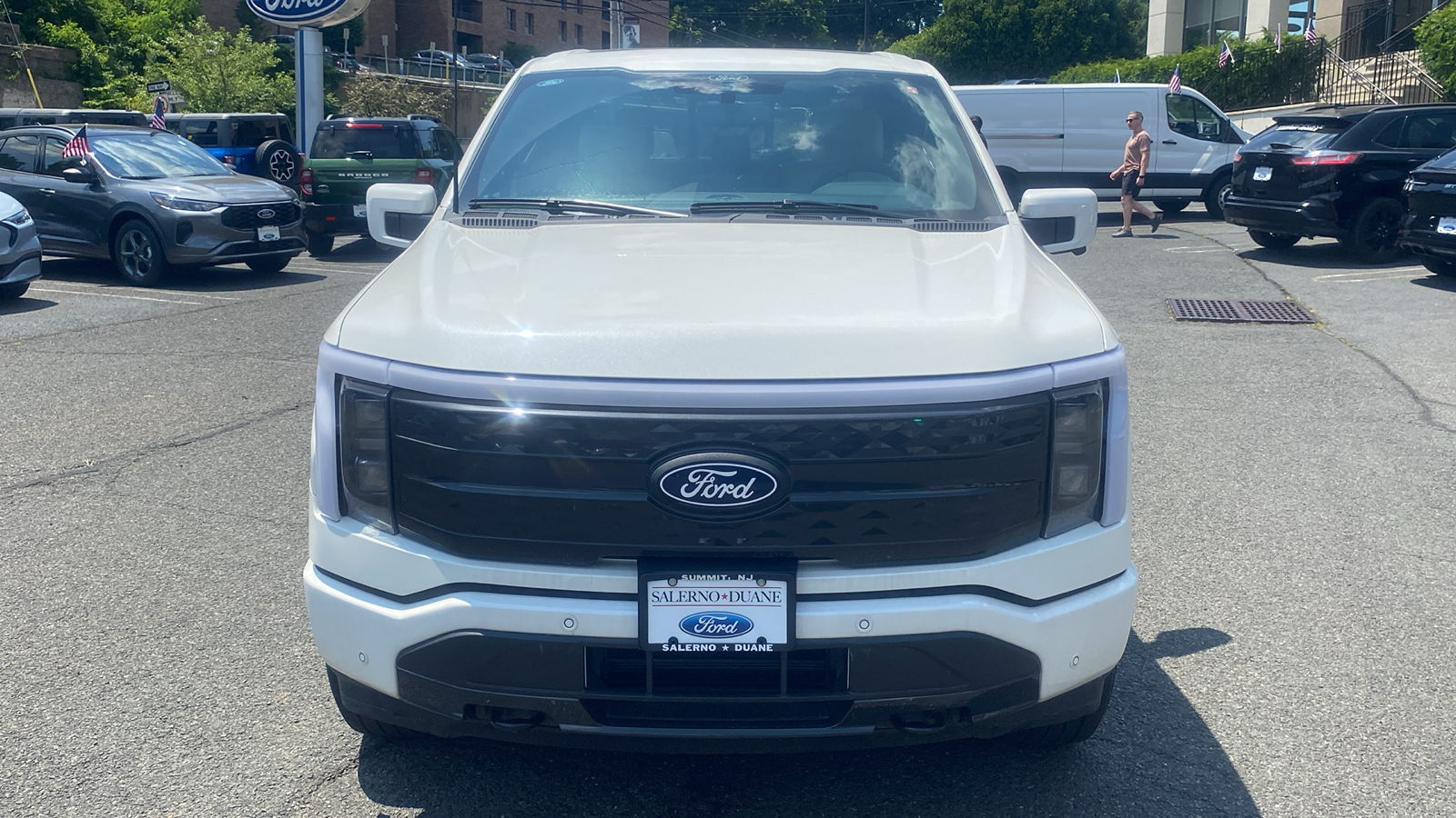 2024 Ford F-150 Lightning Platinum 2