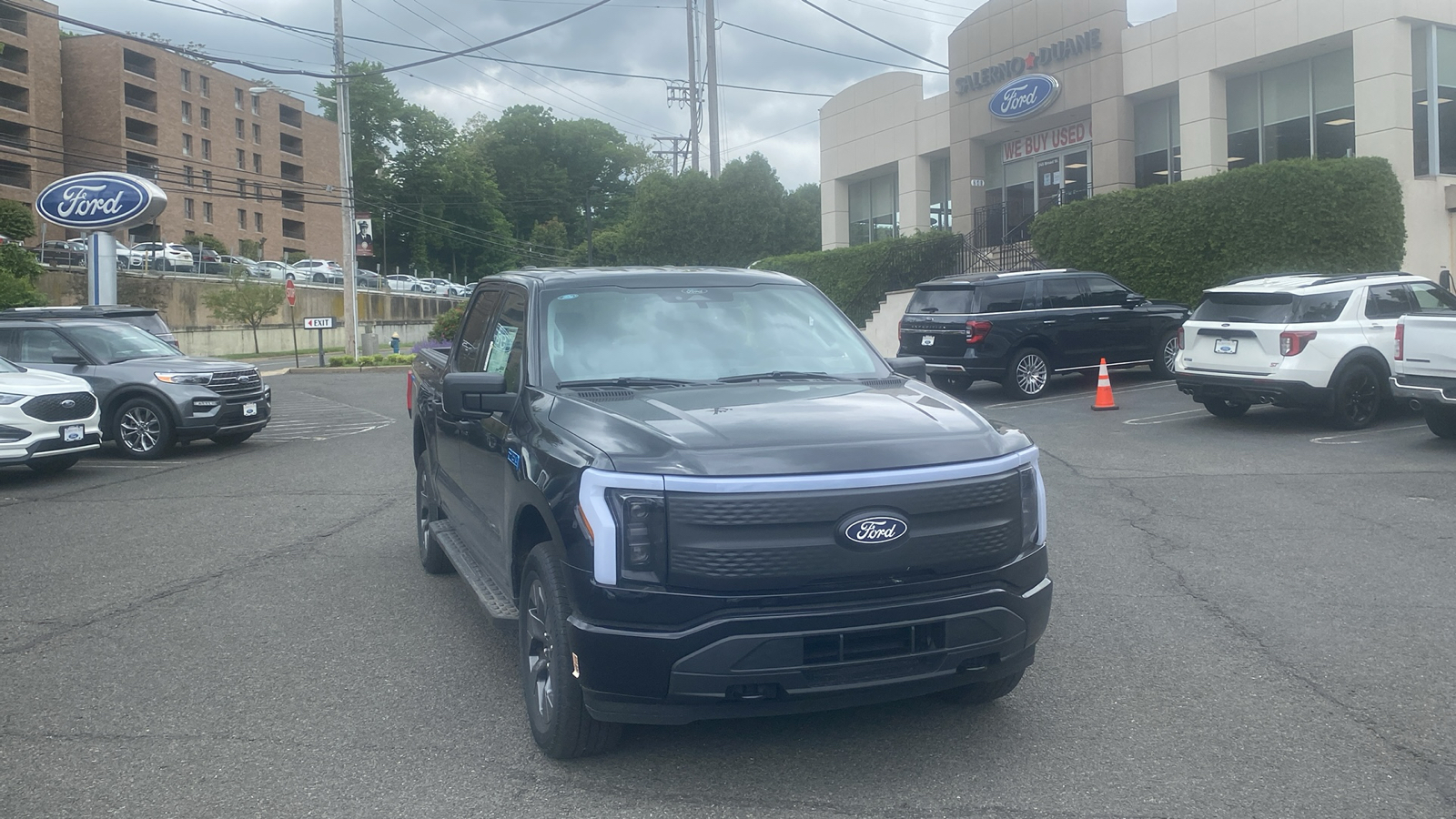 2024 Ford F-150 Lightning XLT 1