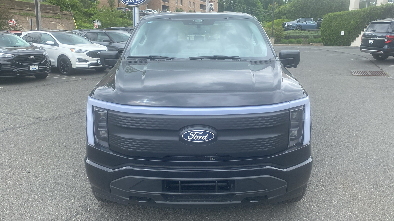 2024 Ford F-150 Lightning XLT 2