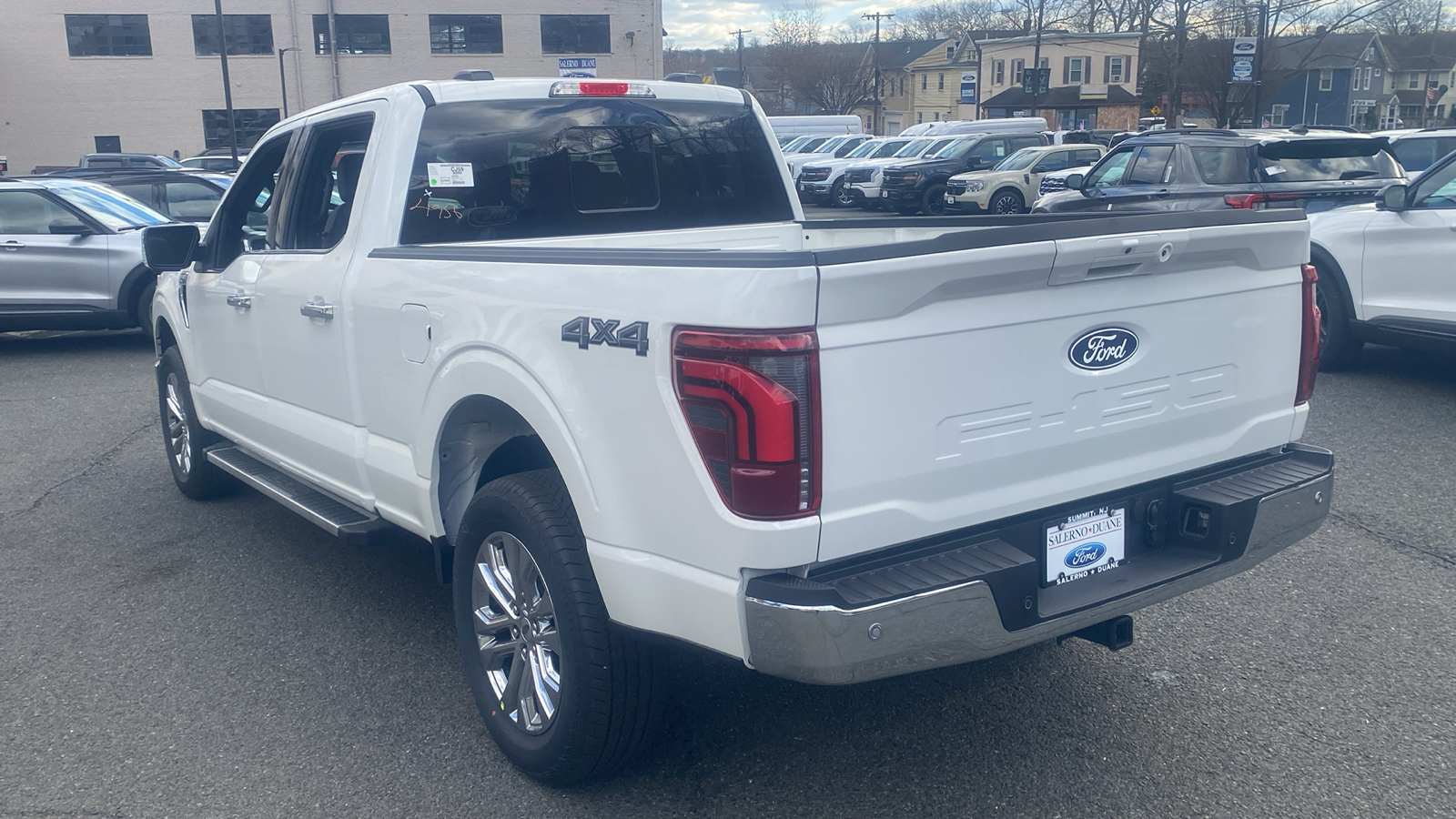 2025 Ford F-150 LARIAT 24