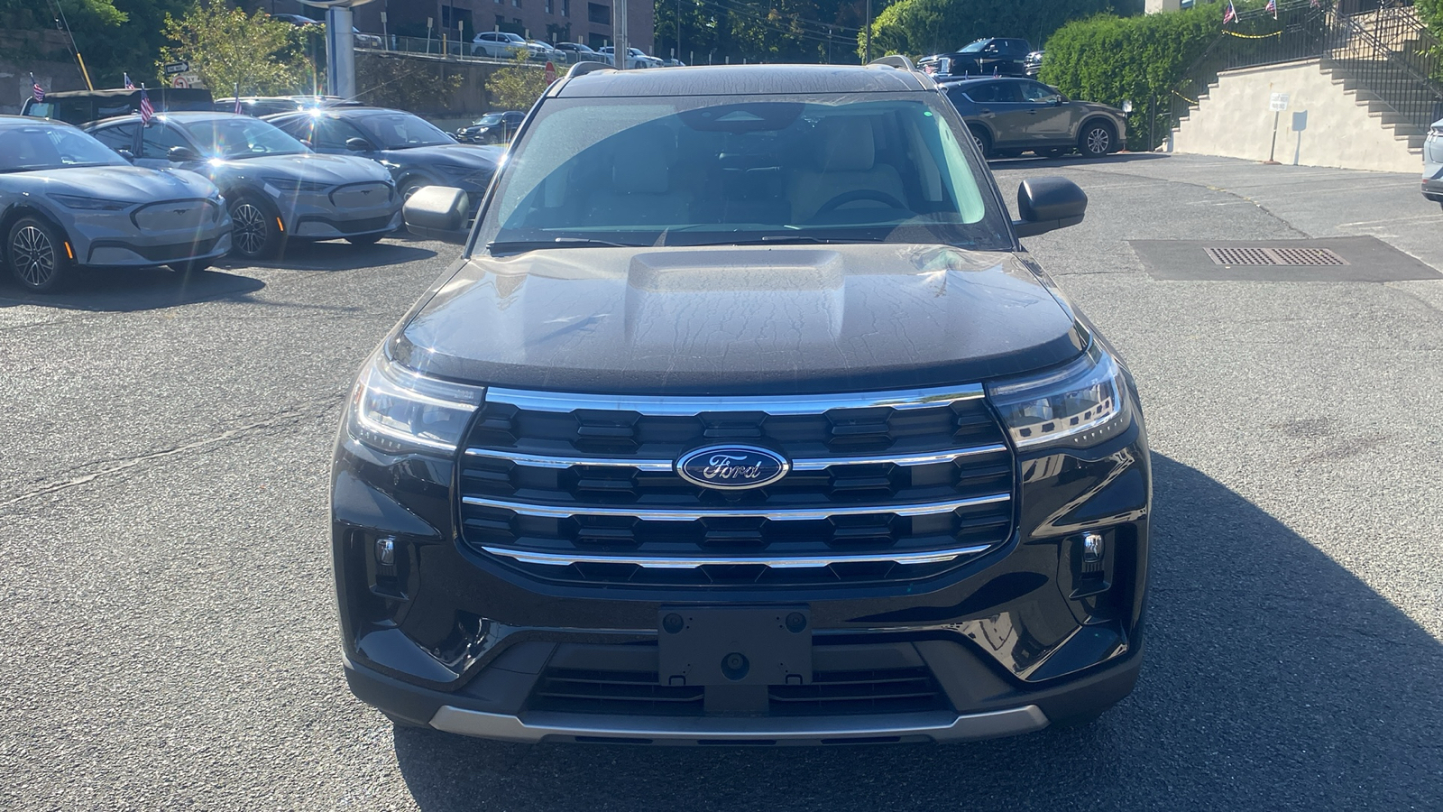 2025 Ford Explorer Active 2