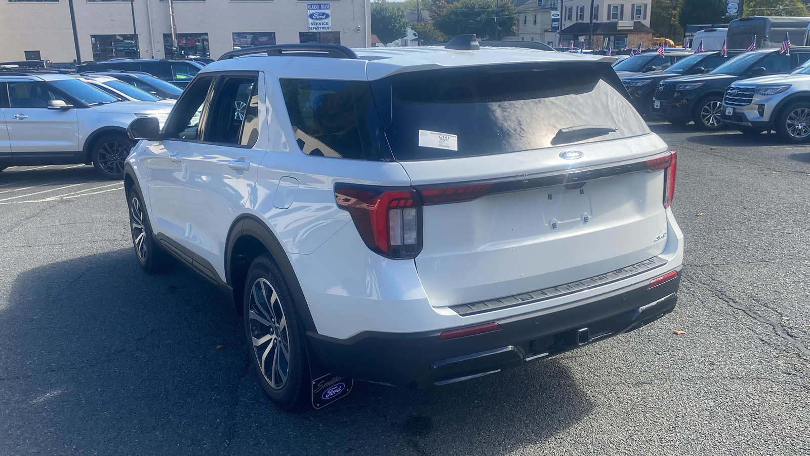 2025 Ford Explorer ST-Line 26