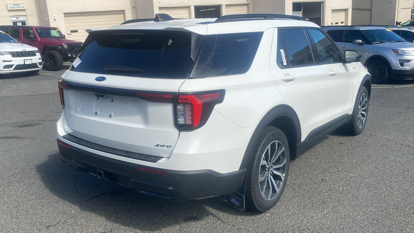 2025 Ford Explorer ST-Line 29