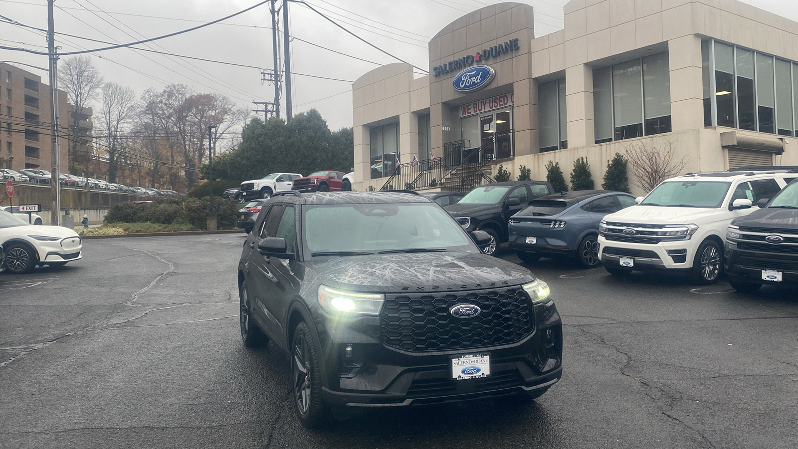 2025 Ford Explorer ST-Line 1