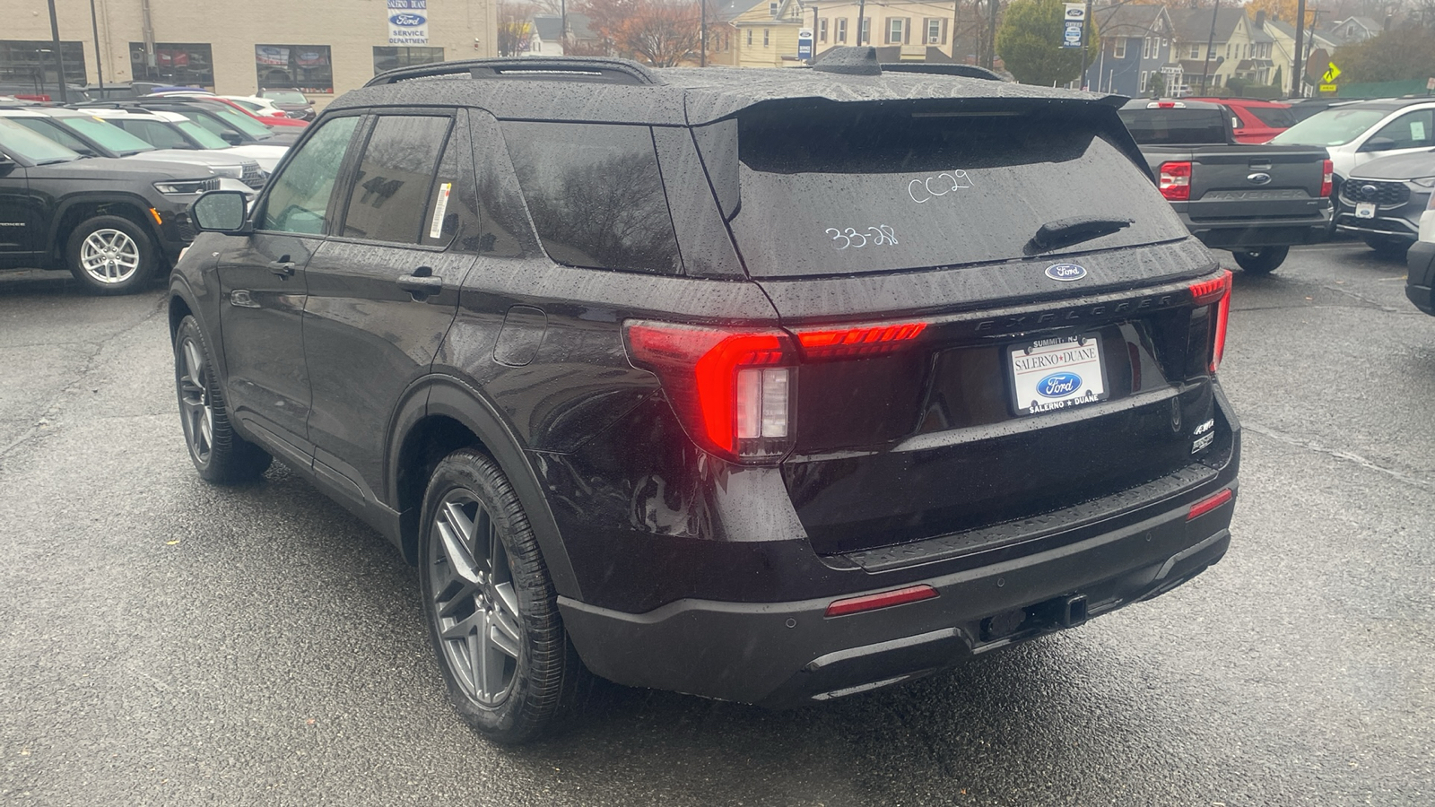 2025 Ford Explorer ST-Line 25