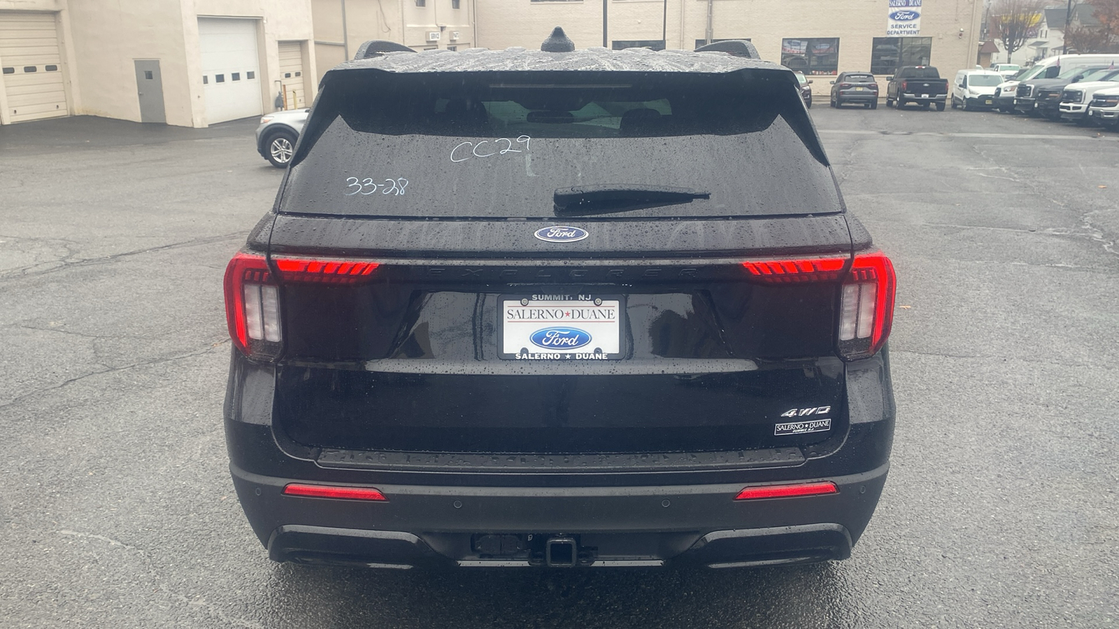 2025 Ford Explorer ST-Line 26