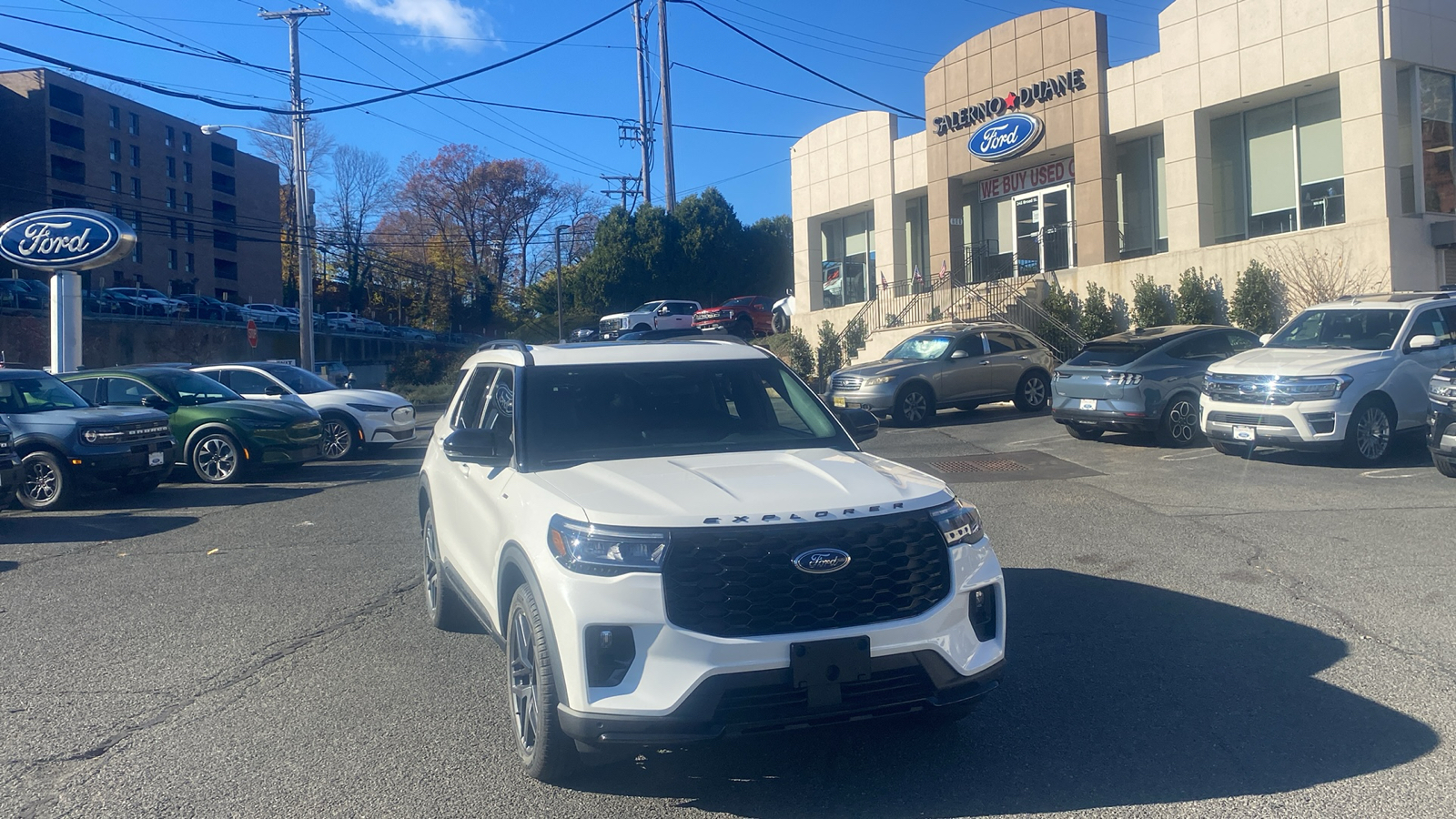 2025 Ford Explorer ST-Line 1