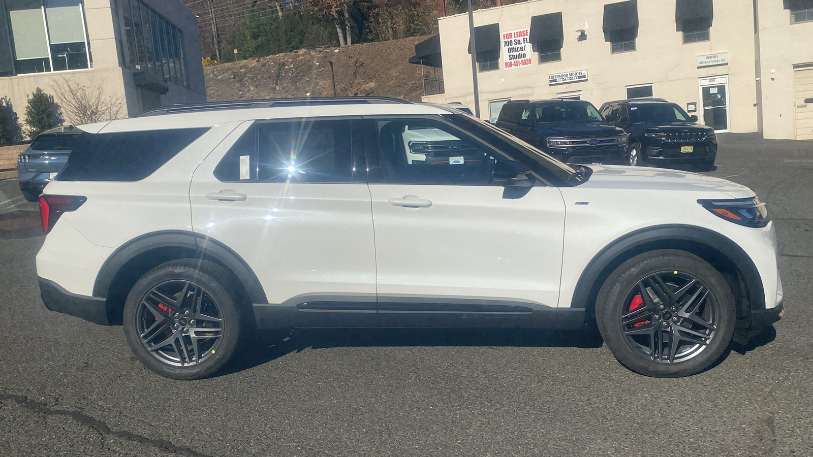 2025 Ford Explorer ST-Line 29