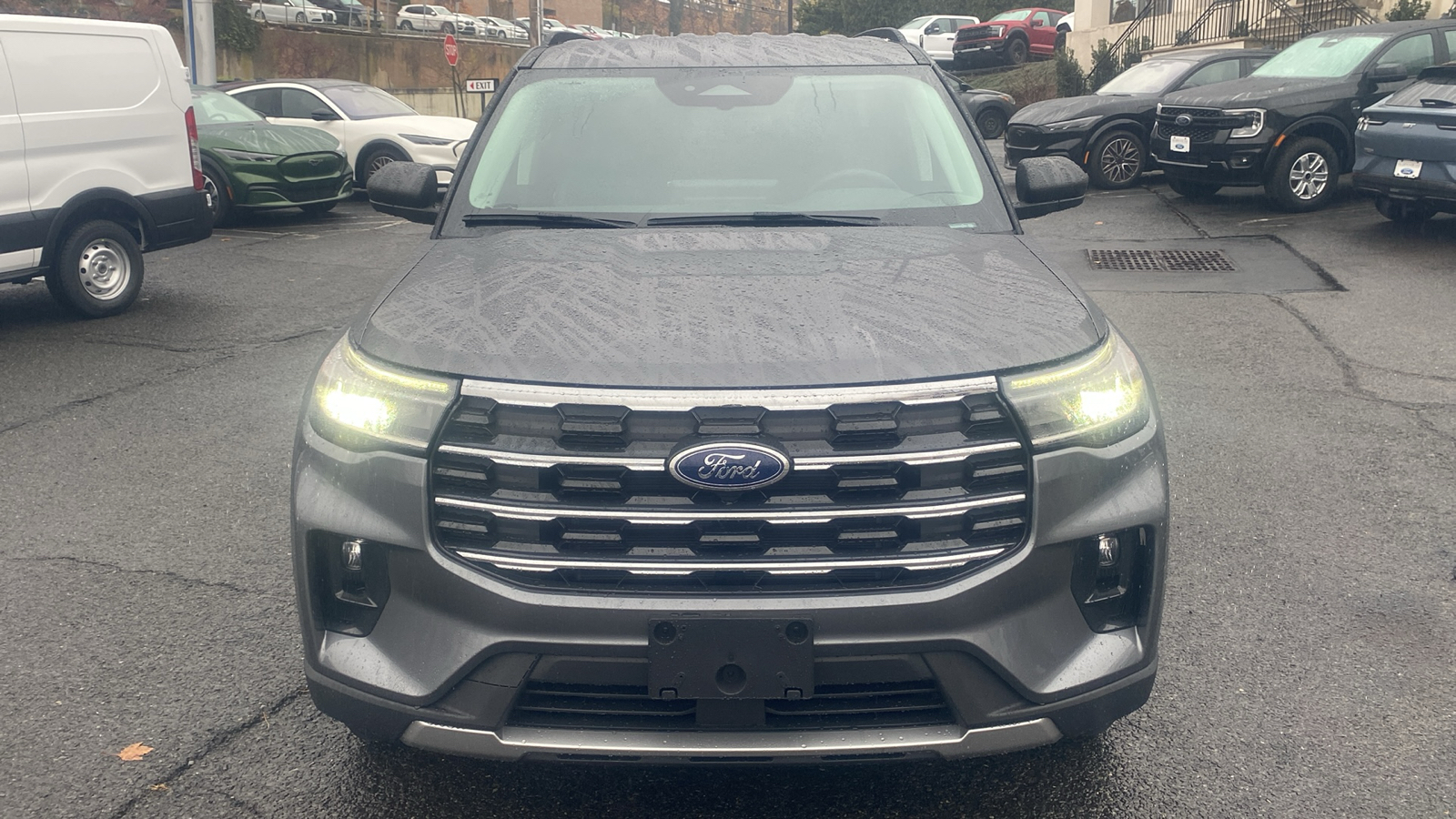 2025 Ford Explorer Active 2