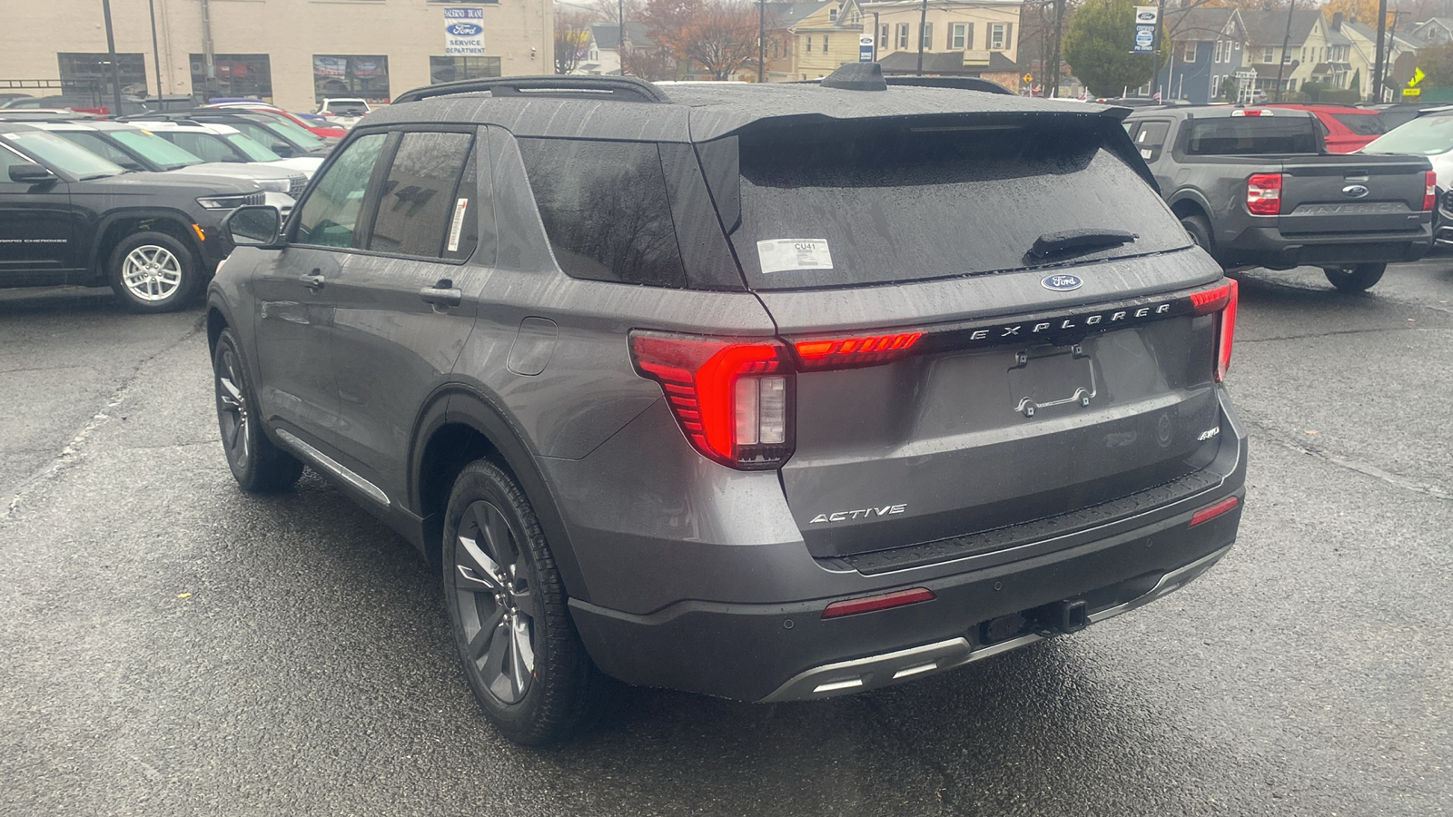 2025 Ford Explorer Active 25