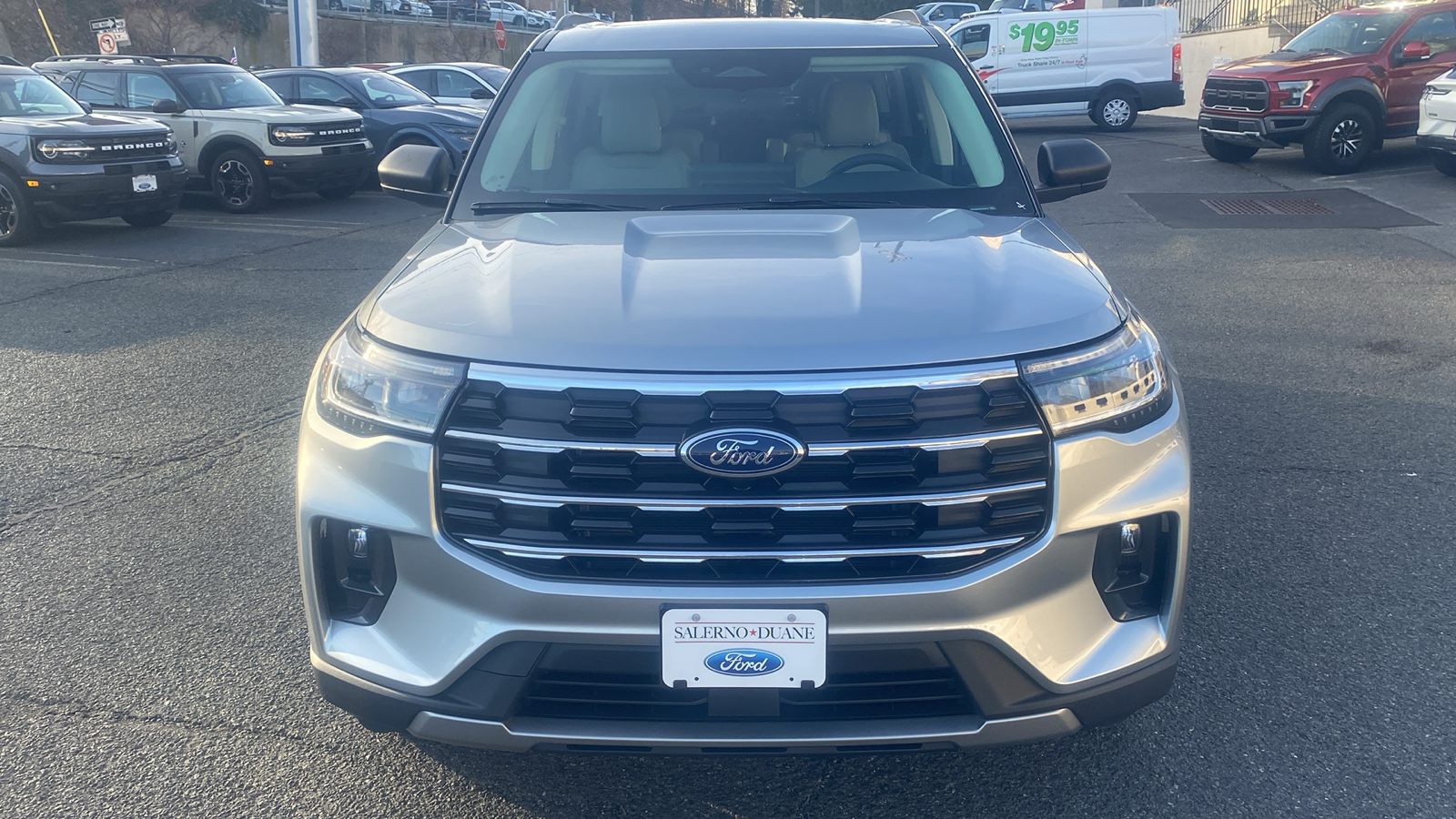 2025 Ford Explorer Active 2