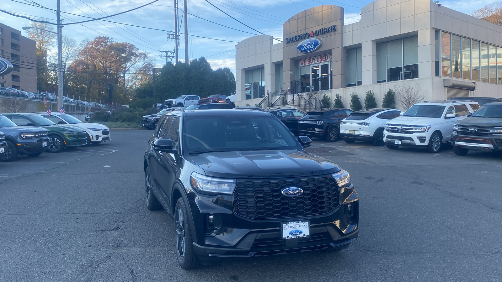 2025 Ford Explorer ST-Line 1