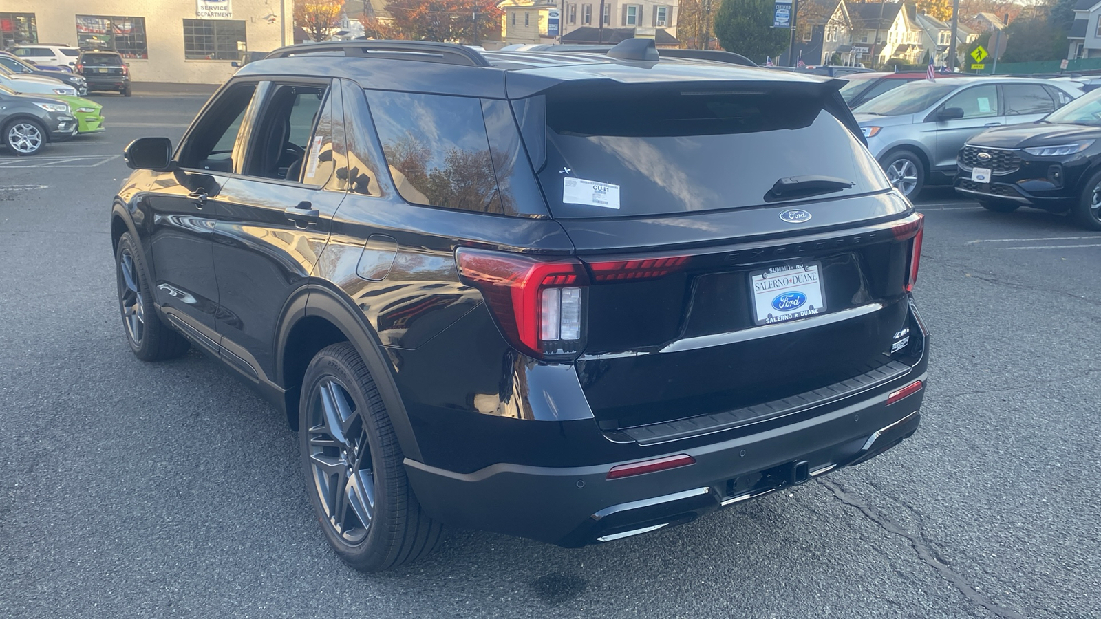 2025 Ford Explorer ST-Line 26