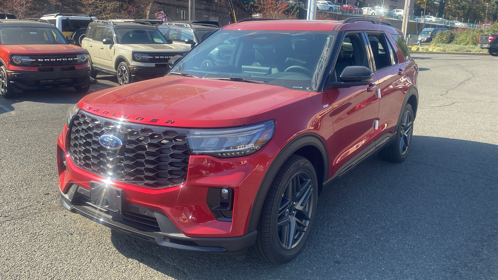 2025 Ford Explorer ST-Line 3