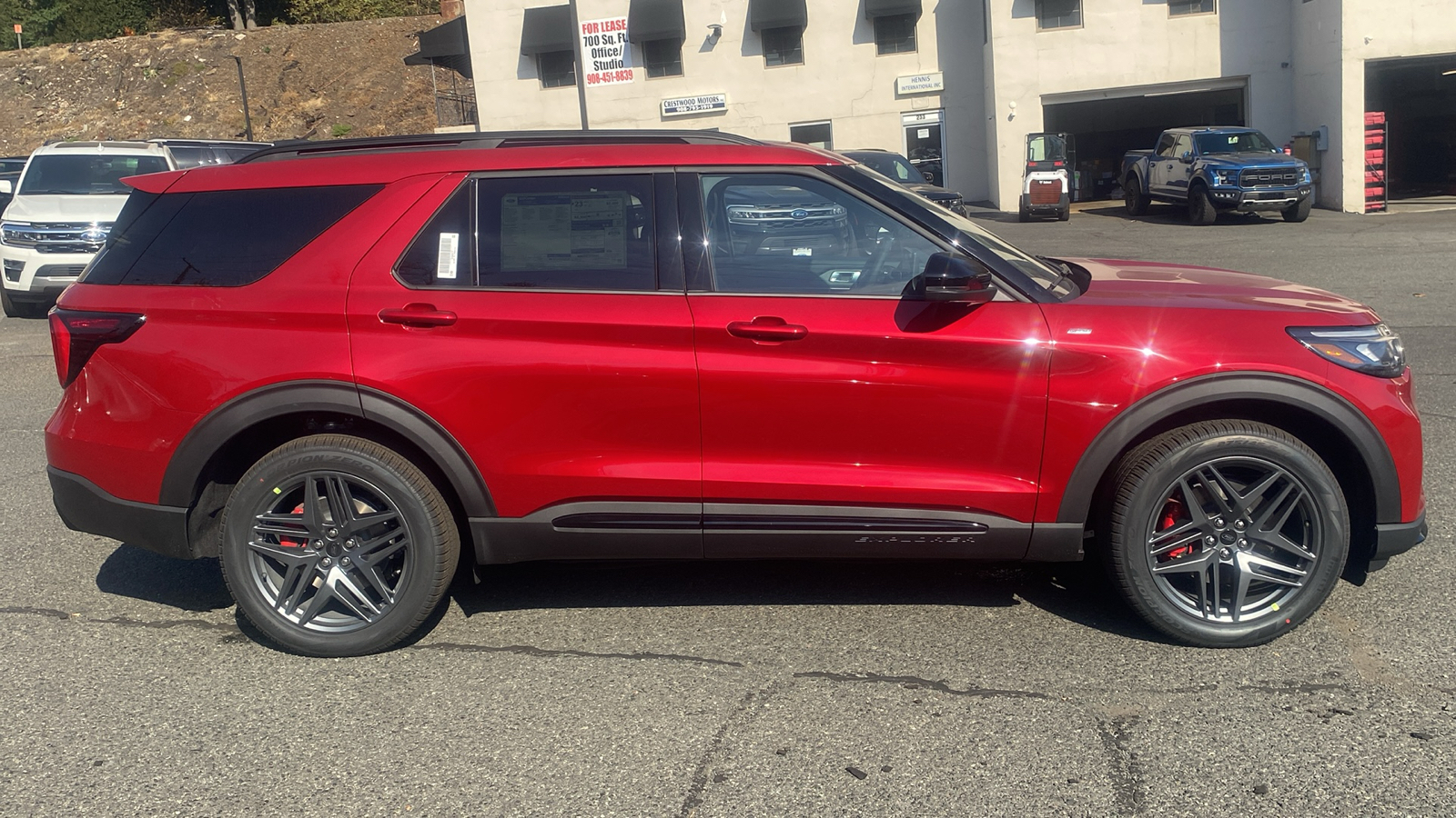 2025 Ford Explorer ST-Line 30