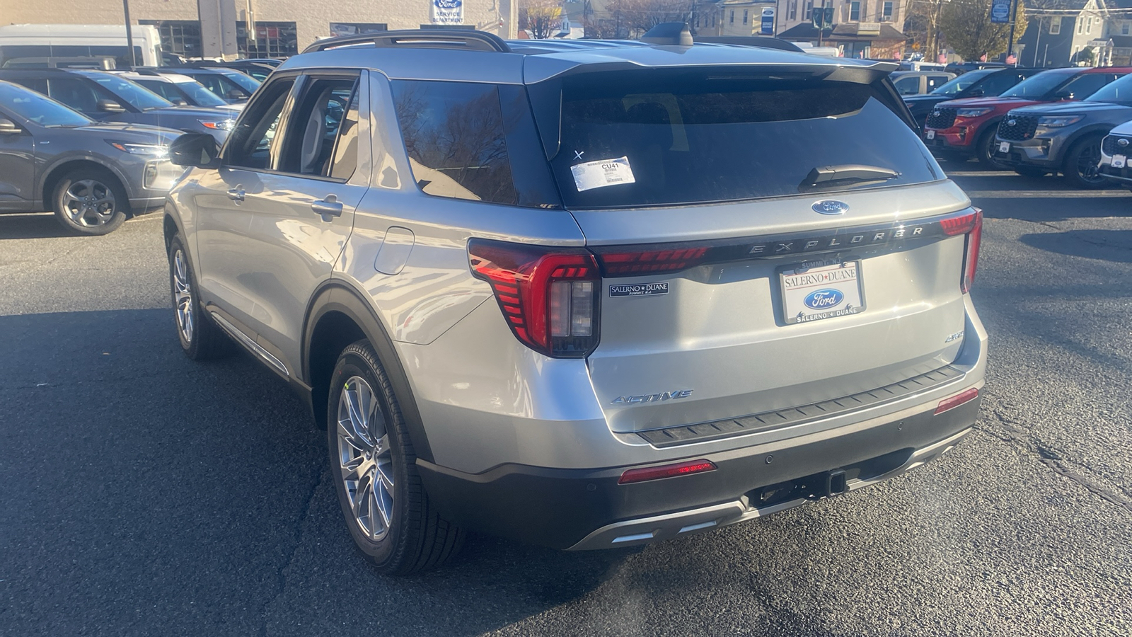 2025 Ford Explorer Active 25