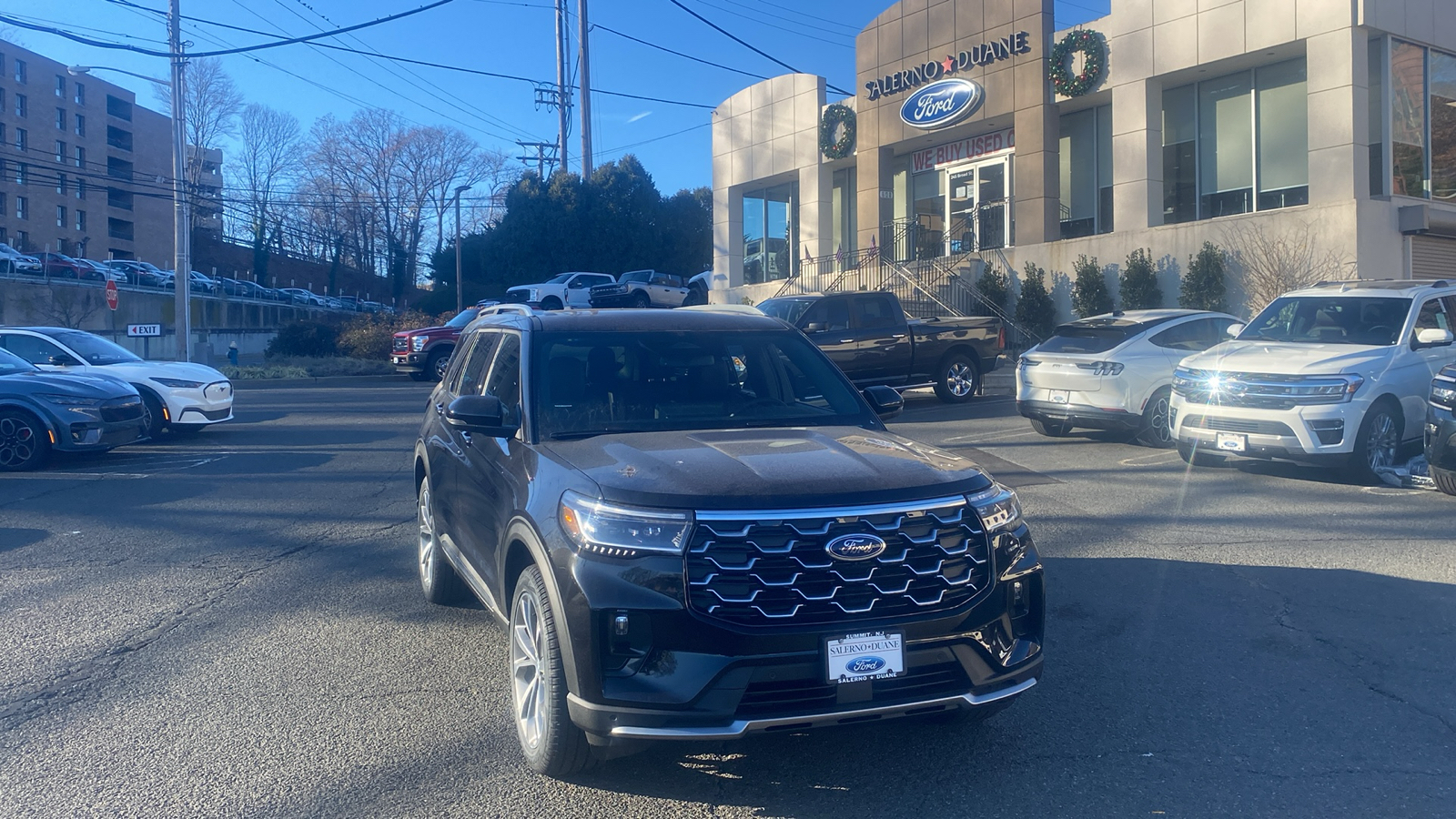 2025 Ford Explorer Platinum 1