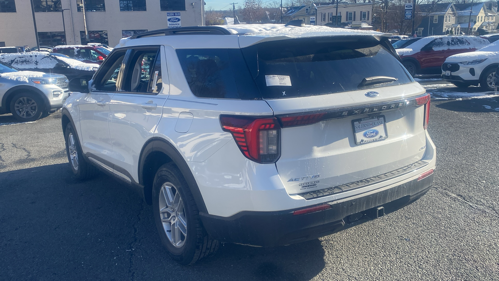 2025 Ford Explorer Active 25