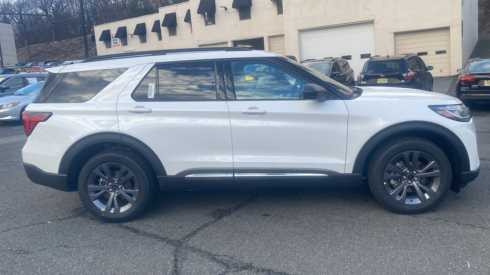 2025 Ford Explorer Active 30