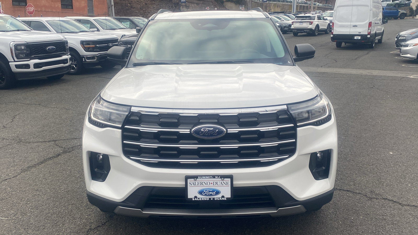 2025 Ford Explorer Active 2