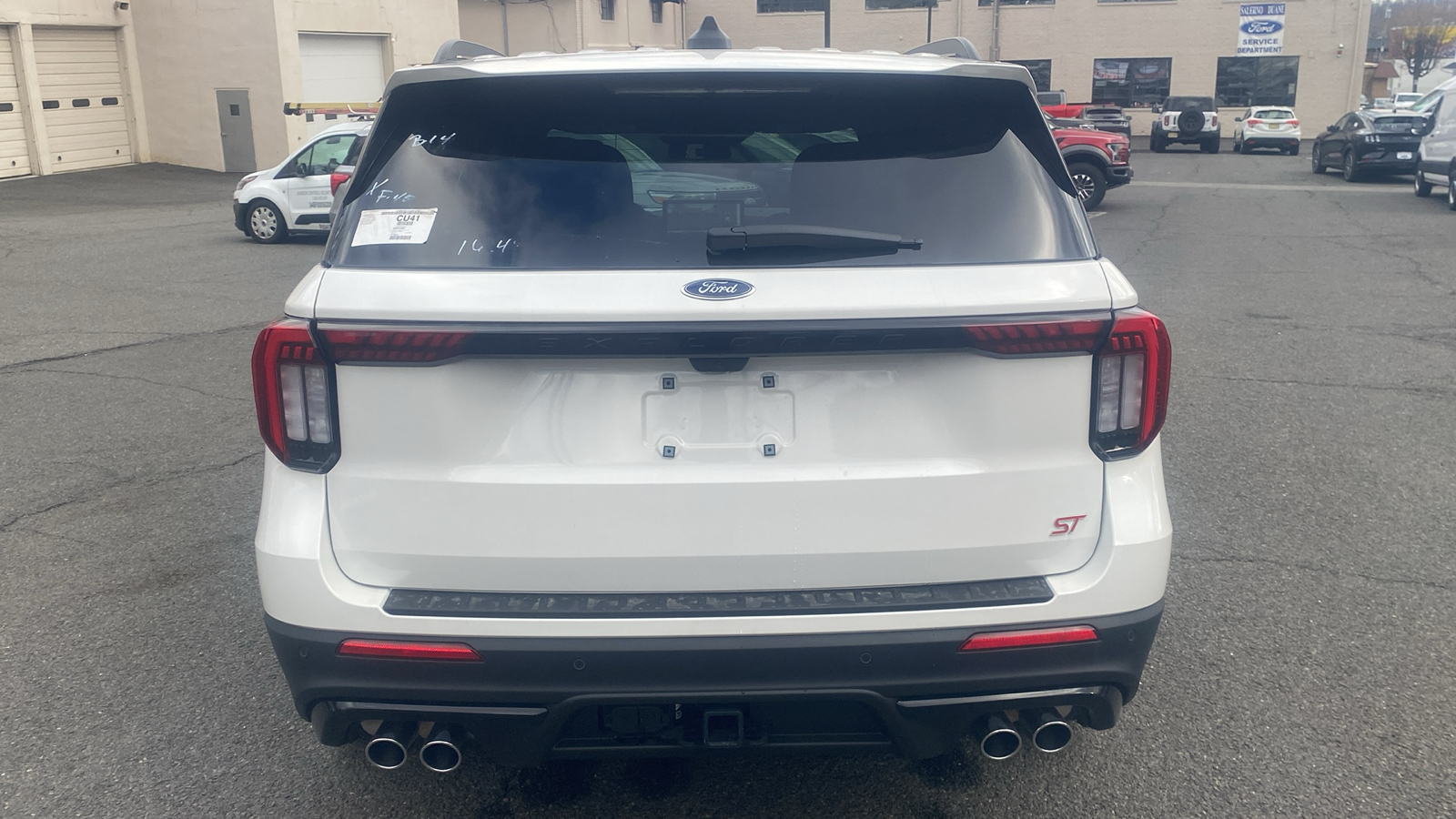 2025 Ford Explorer ST 25