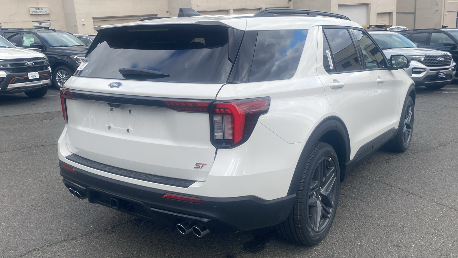 2025 Ford Explorer ST 27